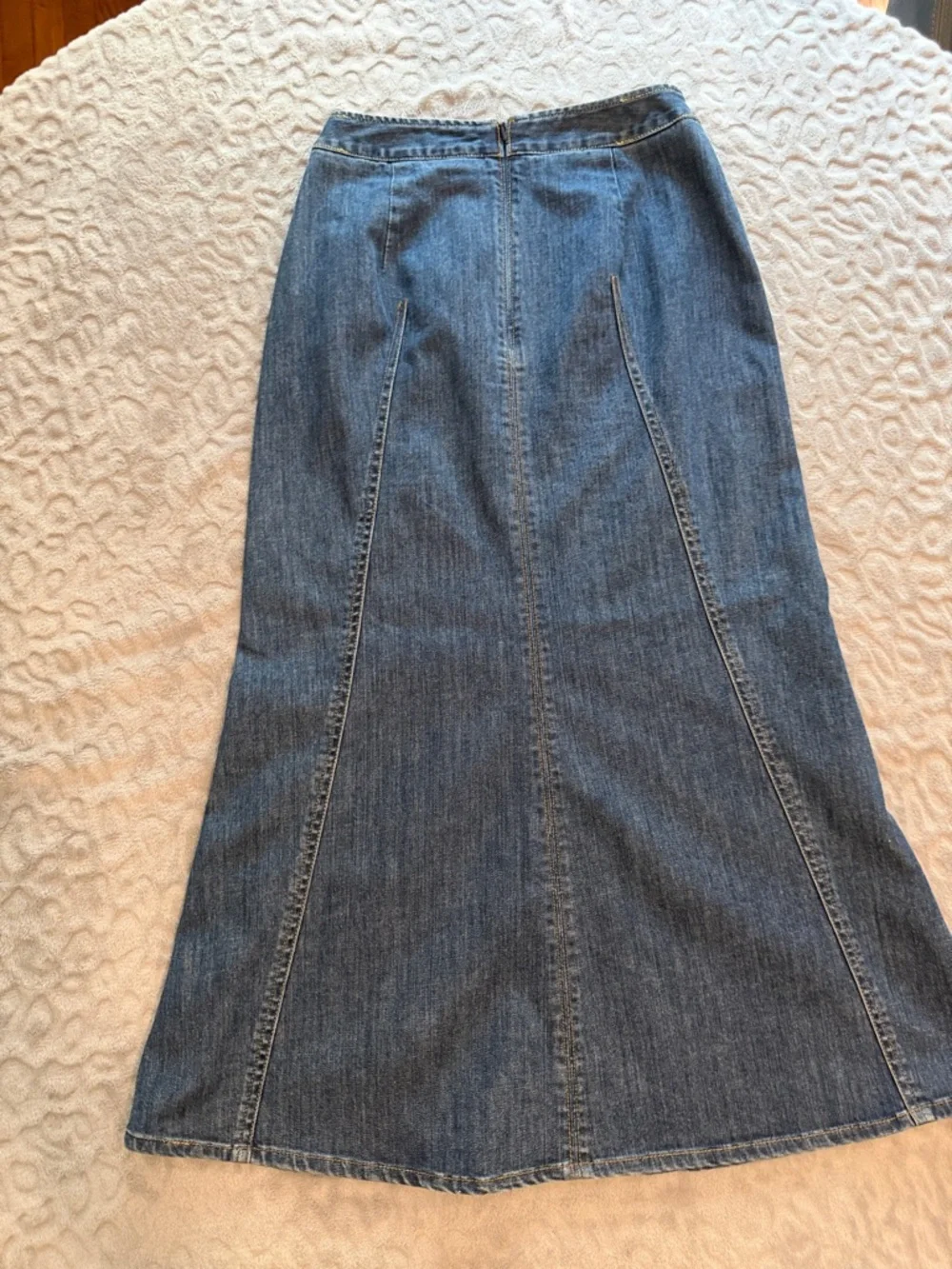 Talbots Medium Blue Denim A-Line Midi Skirt